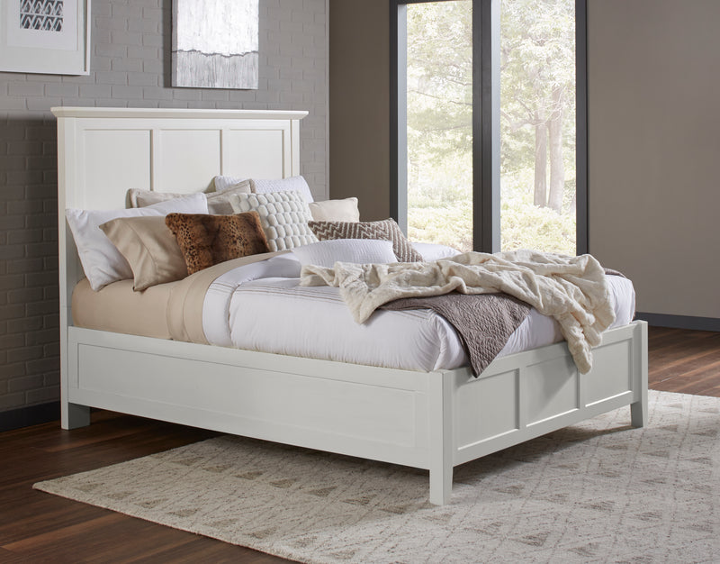 Paragon Queen-size Panel Bed in White