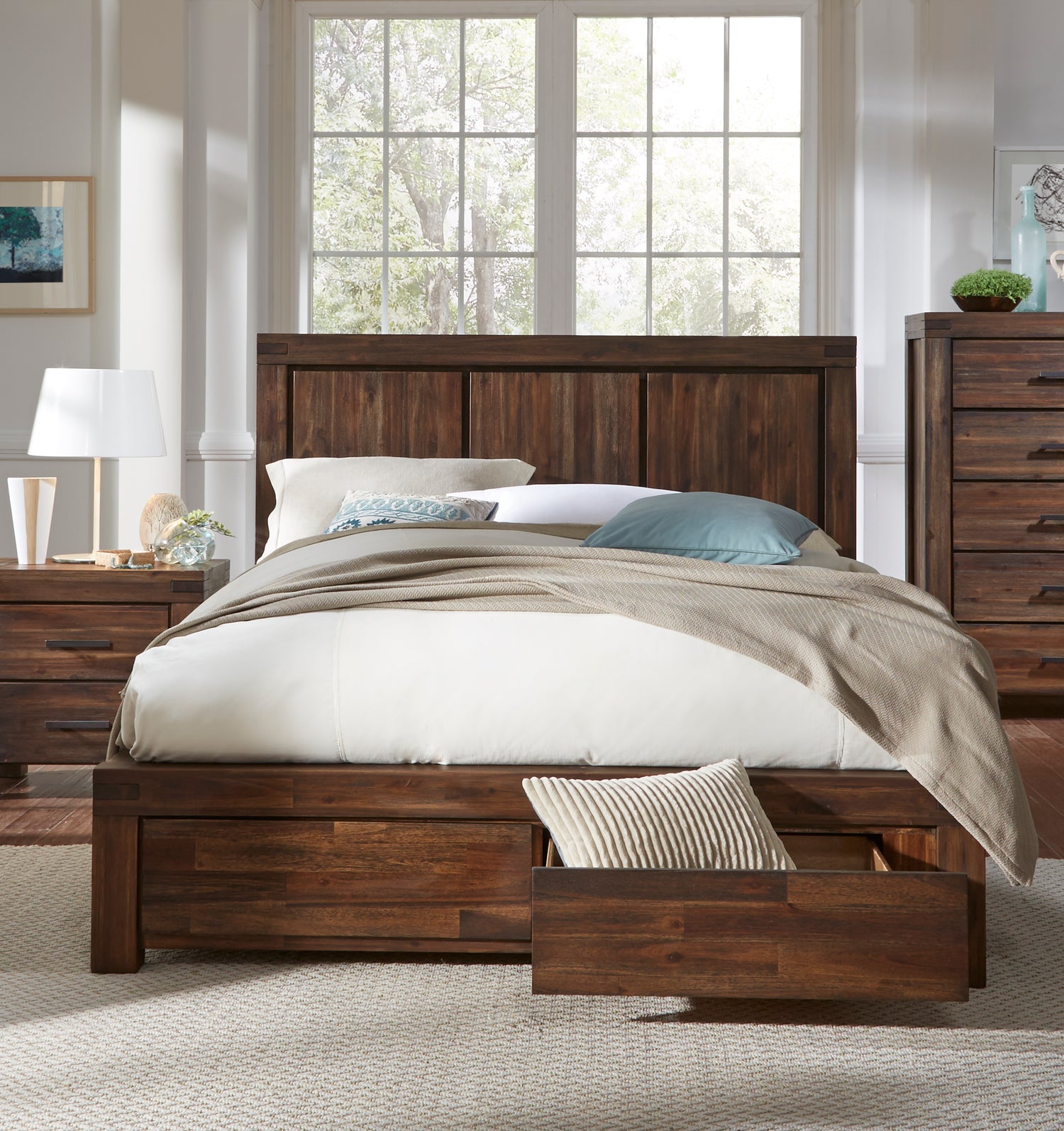 Meadow Queen-size Solid Wood Footboard Storage Bed in Brick Brown