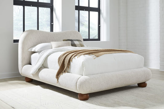 Afra King-size Chenille Upholstered Wood Leg Platform Bed in Chinchilla