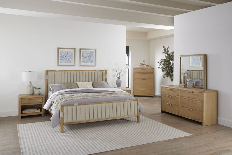 Furano Full-size Upholstered Panel Bed in Ginger and Brun Boucle