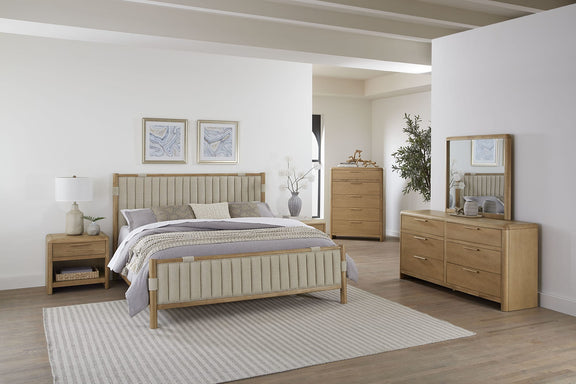 Furano King-size Upholstered Panel Bed in Ginger and Brun Boucle