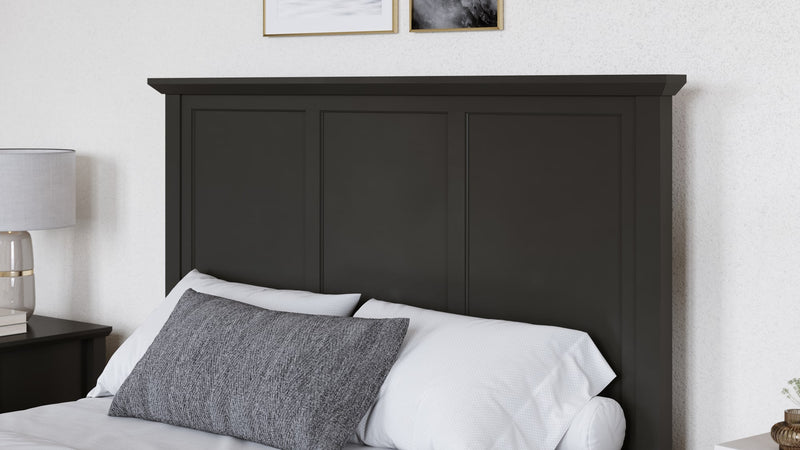 Grace King-size Four Drawer Platform Storage Bed in Raven Black
