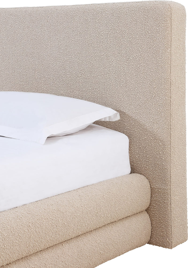 Maya King-size Upholstered Platform Bed in Brun Boucle (2026)