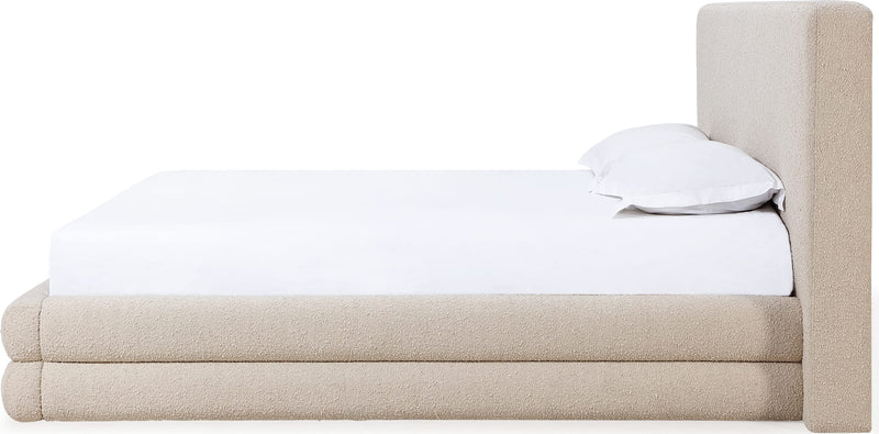 Maya Queen-size Upholstered Platform Bed in Brun Boucle (2026)