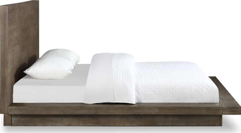 Melbourne California King-Size Panel Bed in Dark Pine