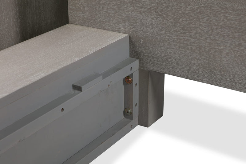 Melbourne Queen-Size Panel Bed in Mineral