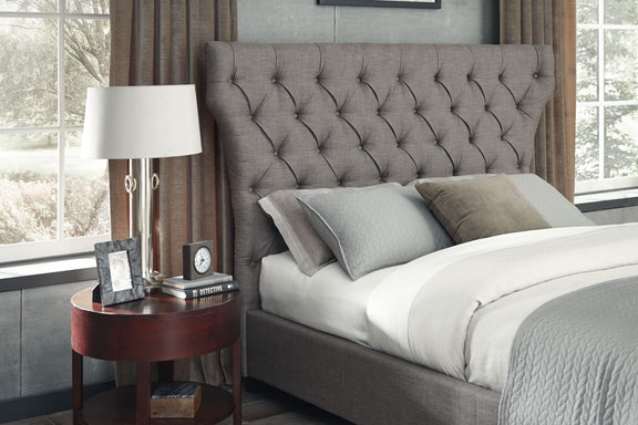 Melina California King-Size Upholstered Platform Bed in Dolphin Linen