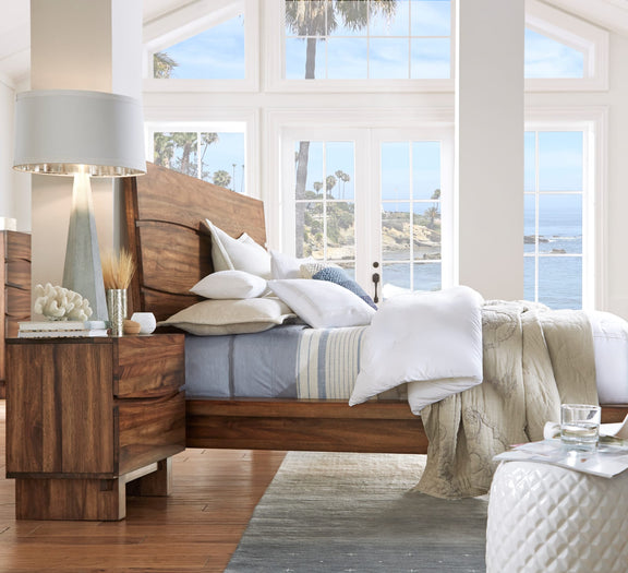 Ocean Queen-size Solid Wood Platform Bed in Natural Sengon