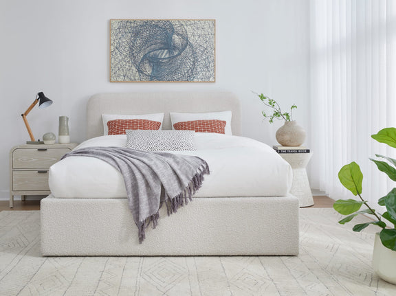 Off-White Queen-size Upholstered Platform Bed in Ricotta Boucle (2026)