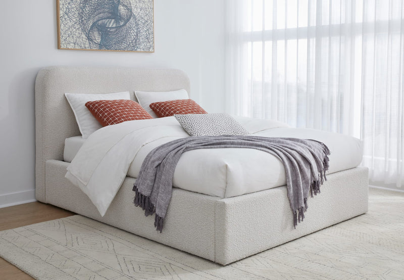 Off-White Queen-size Upholstered Platform Bed in Ricotta Boucle (2026)