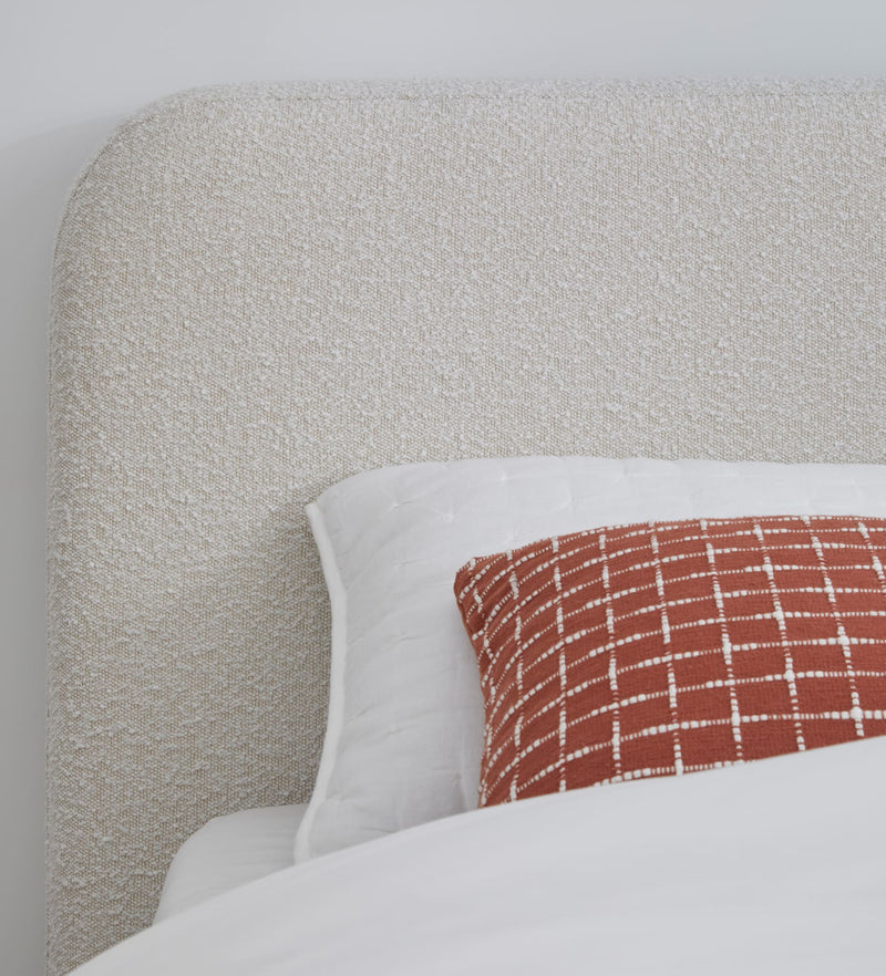Off-White Queen-size Upholstered Platform Bed in Ricotta Boucle (2026)