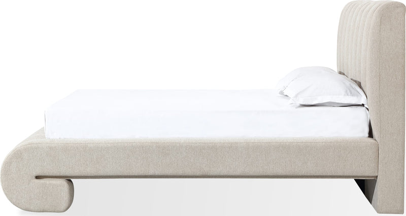Savage King-size Maximalist Upholstered Bed in Sandy Chenille