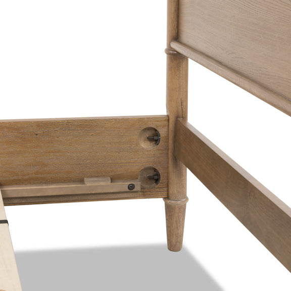 Whitmore Wd QN Bed - Claystone