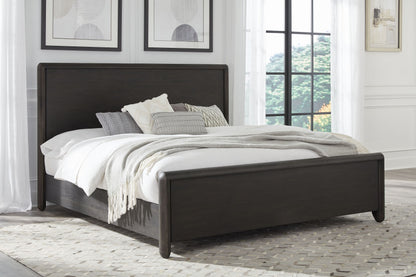 Xolani Acacia Wood Platform Bed in Jaguar