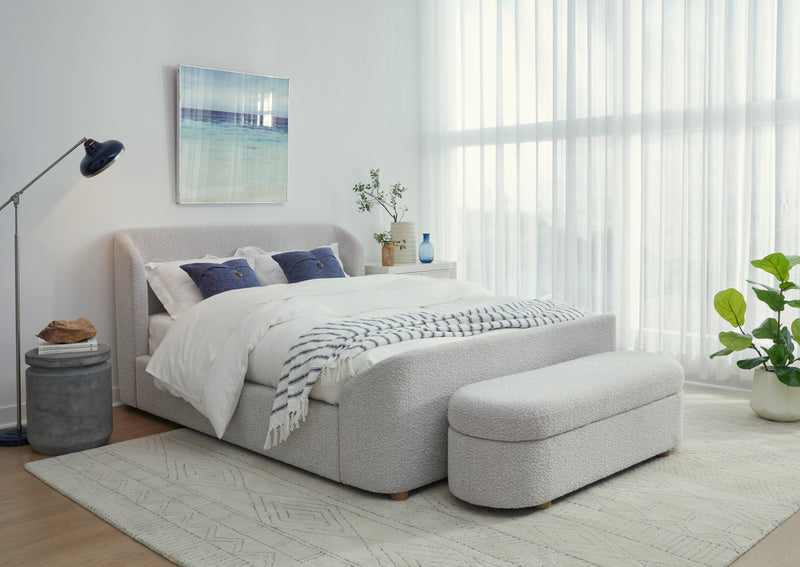 Kiki King-size Upholstered Platform Bed in Cotton Ball Boucle (2026)