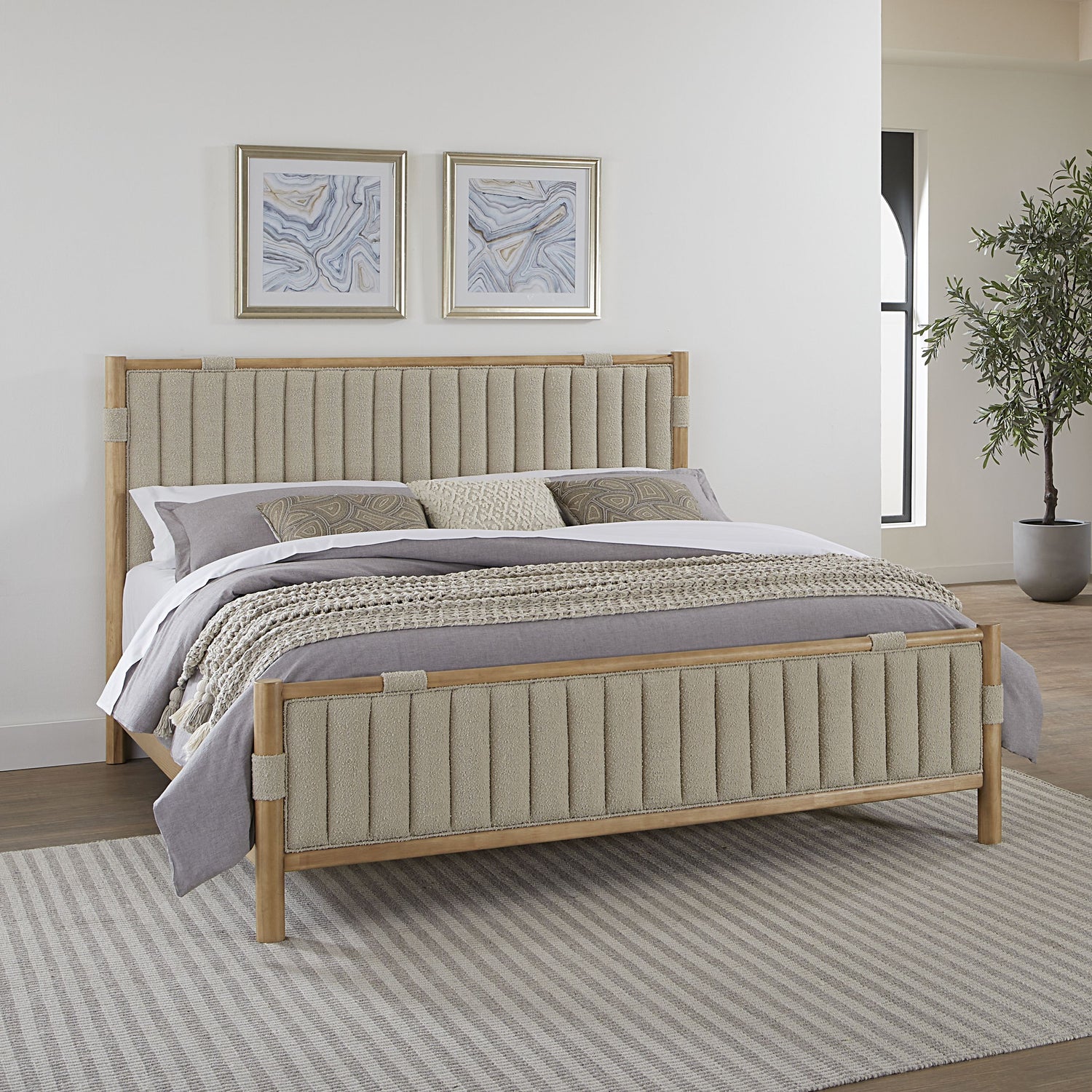 Furano Queen-size Upholstered Panel Bed in Ginger and Brun Boucle